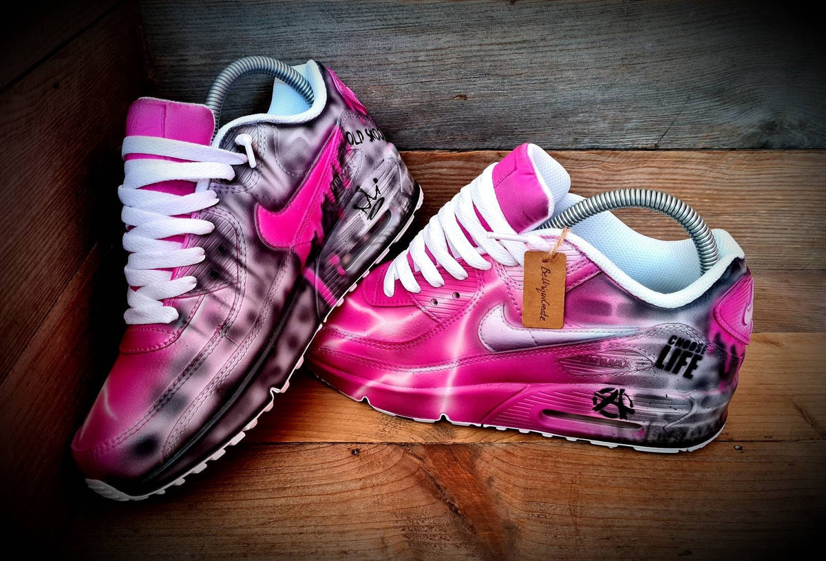 Nike Air Max 90: Pink Brick Art