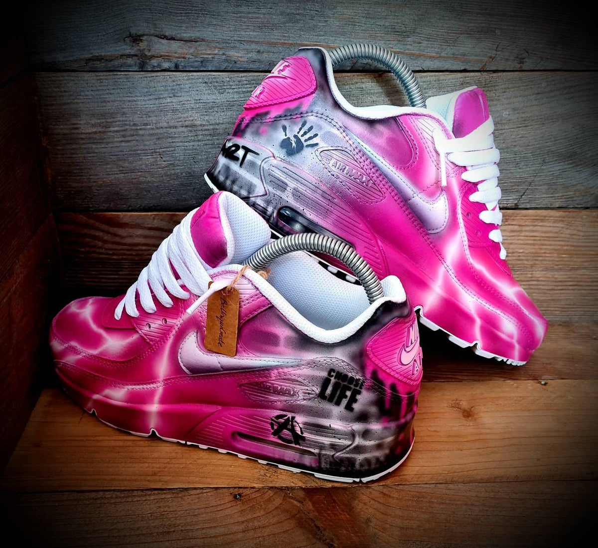 Nike Air Max 90: Pink Brick Art